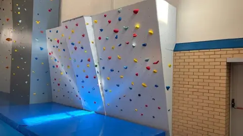 La Junta convoca ayudas de 1,2 millones de euros para la mejora de instalaciones deportivas municipales en 2025 La Junta convoca ayudas de 1,2 millones de euros para la mejora de instalaciones deportivas municipales en 2025