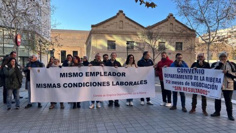 Protesta Hospital Ribera en Conseller&iacute;a de Sanidad