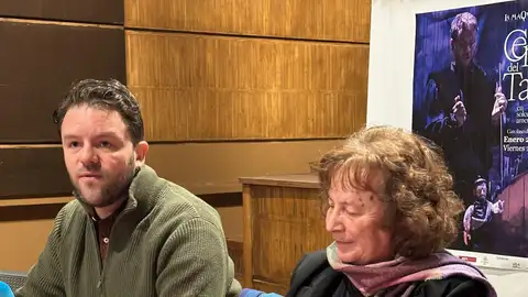 Sebastián León, uno de los entrevistados con la concejala de Cultura, Ana Pérez. Sebastián León, uno de los entrevistados con la concejala de Cultura, Ana Pérez.