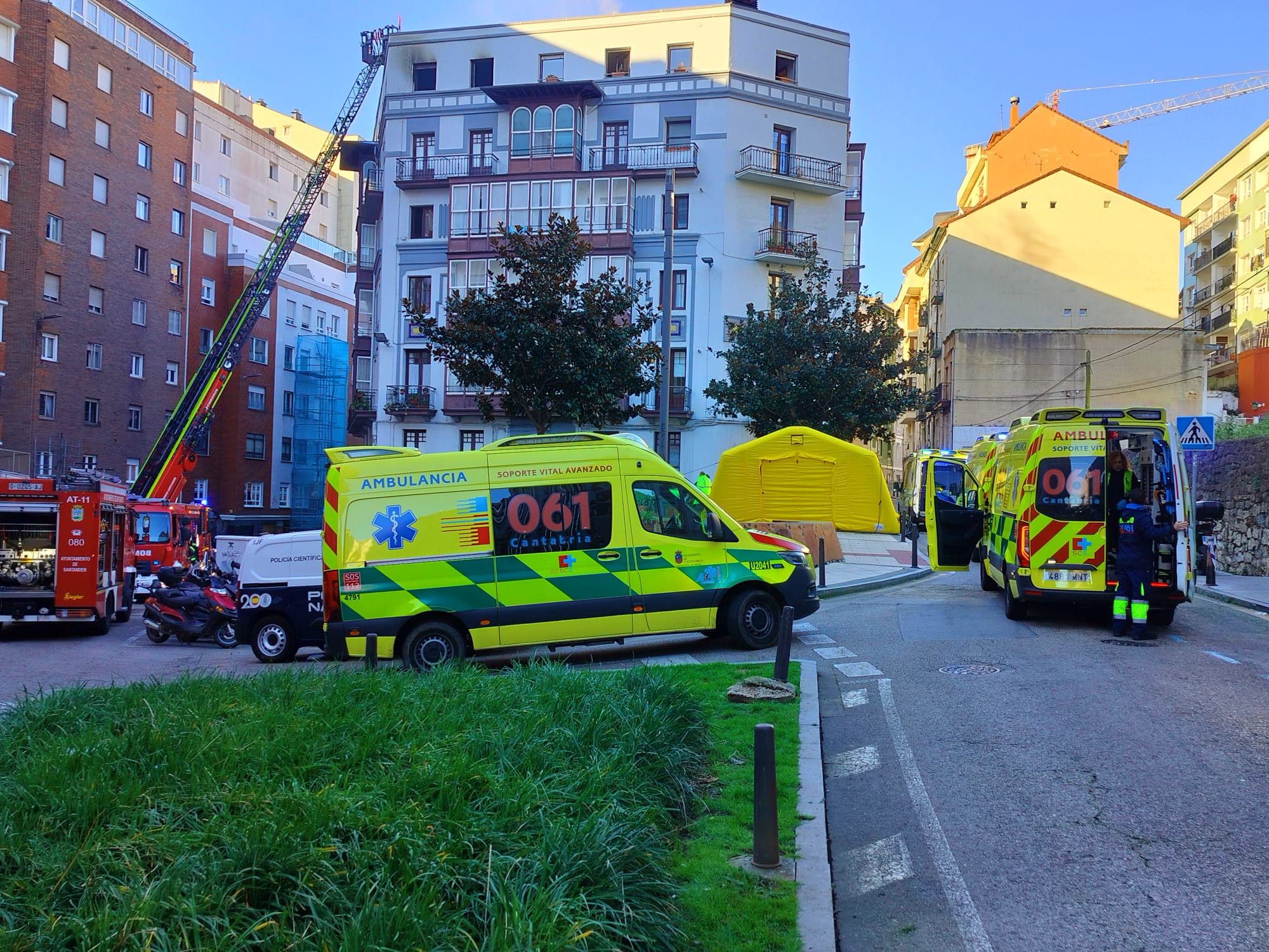 Todas las hipótesis del incendio mortal en Santander apuntan a "un accidente" Todas las hipótesis del incendio mortal en Santander apuntan a "un accidente"