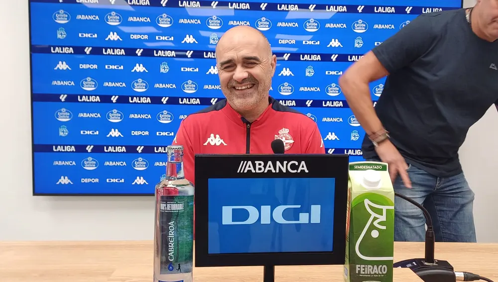Óscar Gilsanz, entrenador del Deportivo Óscar Gilsanz, entrenador del Deportivo