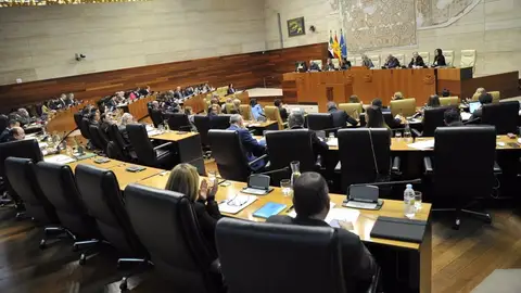 Un total de 1.138 enmiendas a los PGEx llegan vivas al pleno de la próxima semana tras no aprobarse ninguna en comisión Un total de 1.138 enmiendas a los PGEx llegan vivas al pleno de la próxima semana tras no aprobarse ninguna en comisión