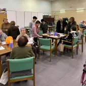 El Alcalde de Algemesí con los usuarios del Centro de Día para usuarios con Alzheimer El Alcalde de Algemesí con los usuarios del Centro de Día para usuarios con Alzheimer