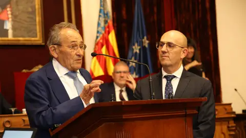El empresario Juan Perán en el Ayuntamiento de Elche en una imagen de archivo. El empresario Juan Perán en el Ayuntamiento de Elche en una imagen de archivo.