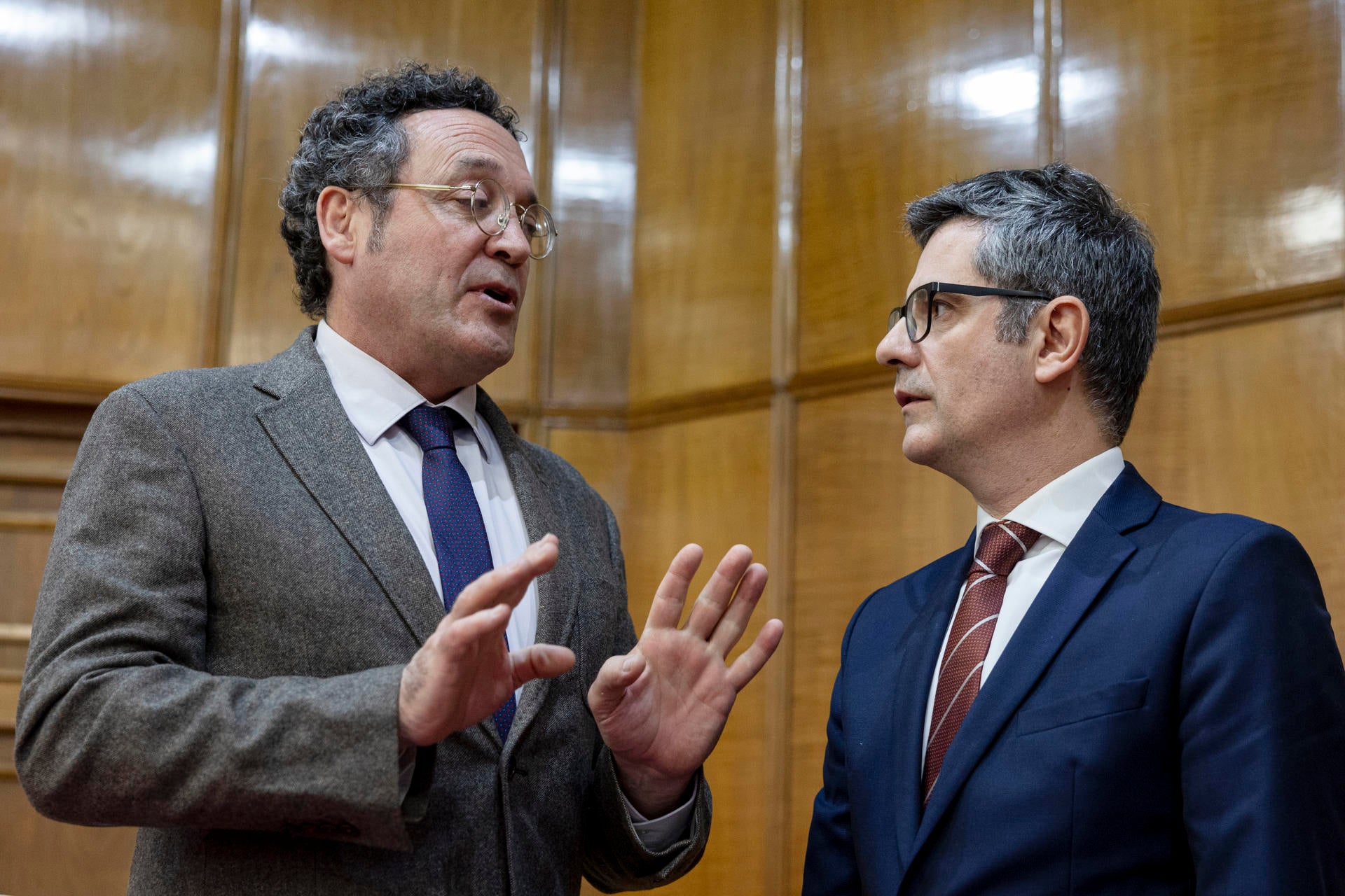 Bolaños, sobre la imputación de García Ortiz: "Es para felicitar a los que consiguen que hablemos del dedo y no de la luna" Bolaños, sobre la imputación de García Ortiz: "Es para felicitar a los que consiguen que hablemos del dedo y no de la luna"