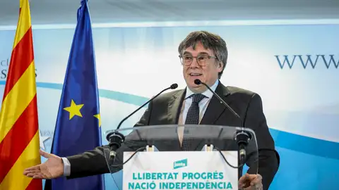 El presidente de JxCat, Carles Puigdemont, durante la rueda de prensa celebrada en Bruselas. El presidente de JxCat, Carles Puigdemont, durante la rueda de prensa celebrada en Bruselas.