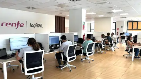 Los Centros de Competencias Digitales generan 515 empleos directos desde su creación en 2020, con 84 de ellos en Mérida Los Centros de Competencias Digitales generan 515 empleos directos desde su creación en 2020, con 84 de ellos en Mérida