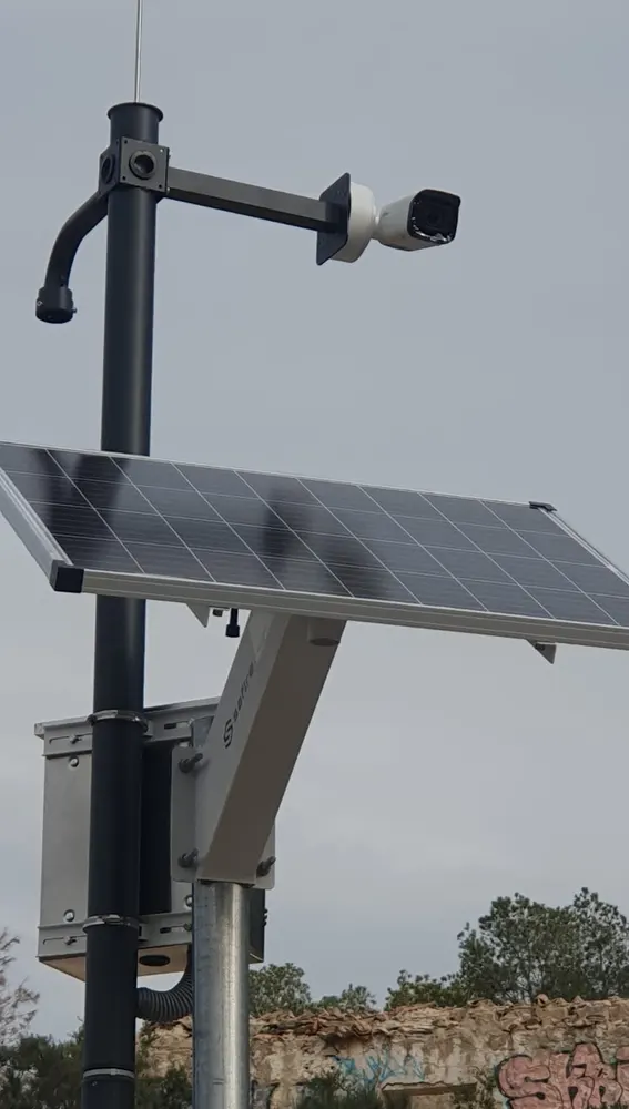 Cámara de vigilancia operativa con luz solar Cámara de vigilancia operativa con luz solar