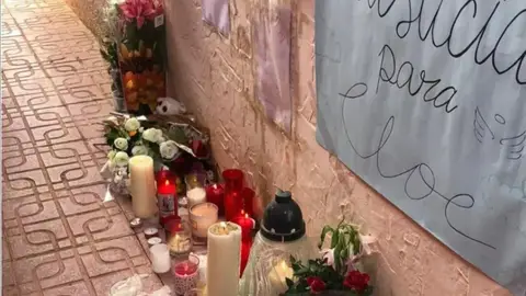 La plataforma 'En memoria de Cloe' convoca este sábado para pedir que se le dedique un parque a la joven asesinada en Orihuela Costa La plataforma 'En memoria de Cloe' convoca este sábado para pedir que se le dedique un parque a la joven asesinada en Orihuela Costa