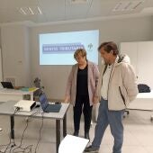 Presidenta de la Mancomunitat y el alcalde de Alzira en la nueva oficina de gestión tributaria
