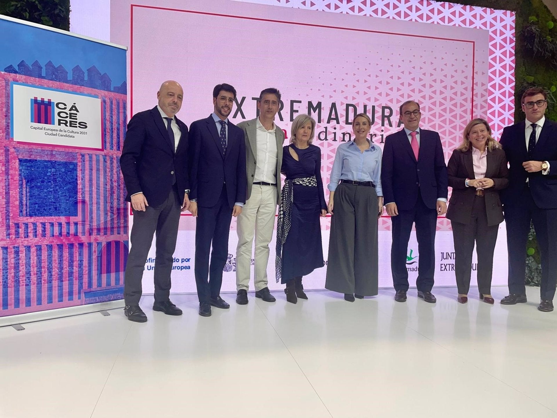 Guardiola invita a dejarse guiar por la curiosidad para descubrir una Extremadura "extraordinaria" Guardiola invita a dejarse guiar por la curiosidad para descubrir una Extremadura "extraordinaria"