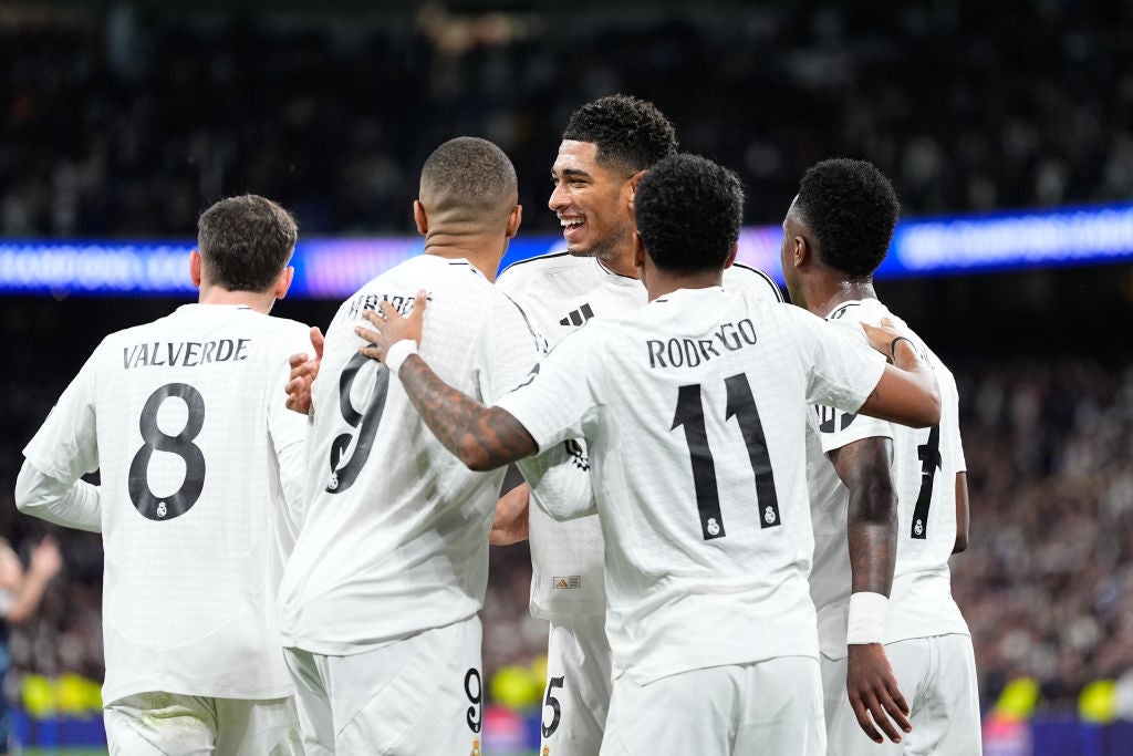 El Real Madrid golea y sueña con alcanzar los octavos El Real Madrid golea y sueña con alcanzar los octavos