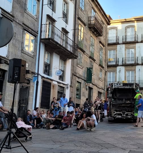 El comité de Empresa de Urbaser denuncia que camiones con más de 20 años de antigüedad que "vierten resíduos y aceites" realizan labores de recogida de basura en el casco histórico El comité de Empresa de Urbaser denuncia que camiones con más de 20 años de antigüedad que "vierten resíduos y aceites" realizan labores de recogida de basura en el casco histórico