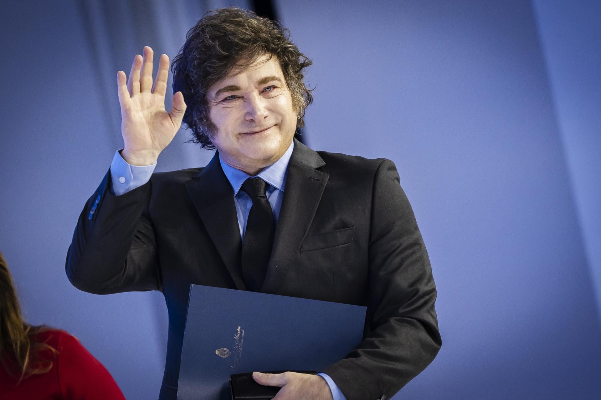 Milei carga contra Sánchez por "intentar callar a quienes piensan distinto": "Lamentable, como todas las cosas que dice y hace" Milei carga contra Sánchez por "intentar callar a quienes piensan distinto": "Lamentable, como todas las cosas que dice y hace"