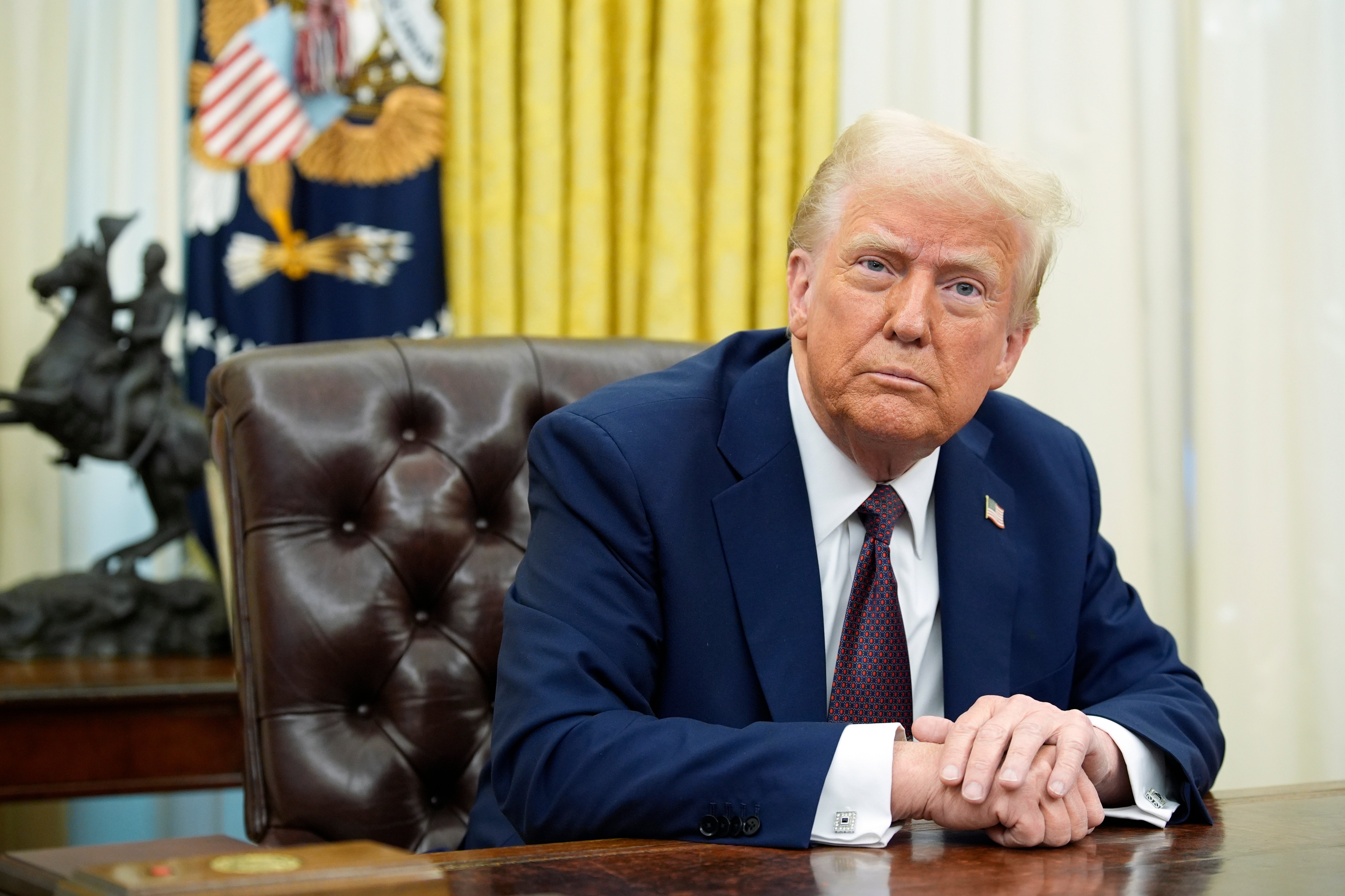 Trump ordena imponer aranceles del 25% a Colombia por rechazar dos vuelos con colombianos deportados Trump ordena imponer aranceles del 25% a Colombia por rechazar dos vuelos con colombianos deportados