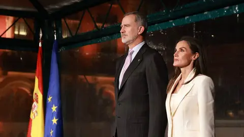 Los Reyes Felipe VI y Letizia en la Residencia del embajador de España en Roma, a 10 de diciembre de 2024 Los Reyes Felipe VI y Letizia en la Residencia del embajador de España en Roma, a 10 de diciembre de 2024
