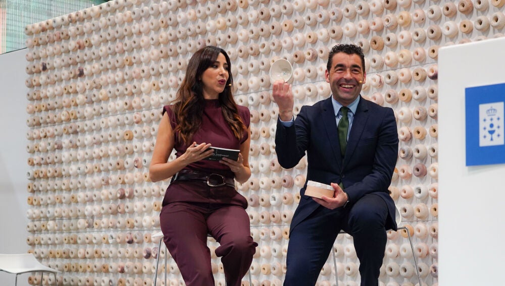 El presidente de la Diputación de Pontevedra, Luis López, en FITUR 2025