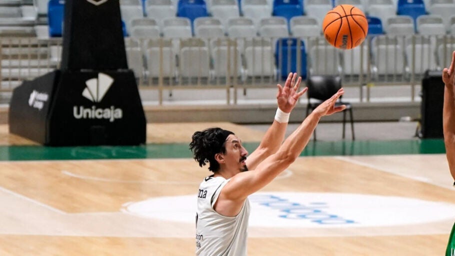 El alero del Unicaja Nihad Djedovic