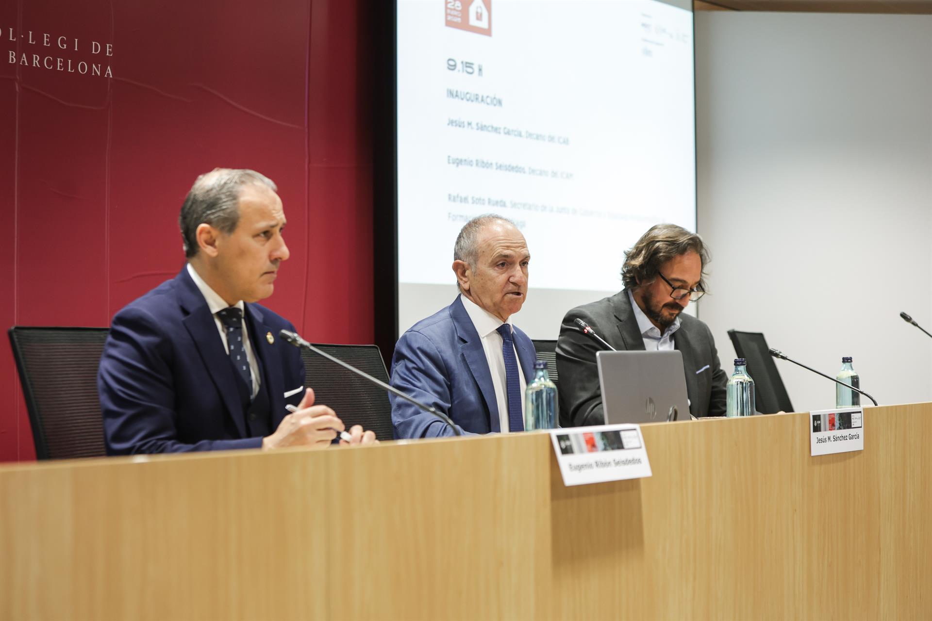 Els advocats de Barcelona, Madrid i Màlaga proposen que els jutges de guàrdia expulsin els okupes en 48 hores Els advocats de Barcelona, Madrid i Màlaga proposen que els jutges de guàrdia expulsin els okupes en 48 hores