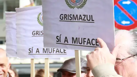 Manifestantes en favor de Muface durante el pasado fin de semana Manifestantes en favor de Muface durante el pasado fin de semana