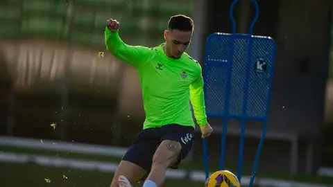 Antony, Lo Celso y Jesús entrenan con normalidad