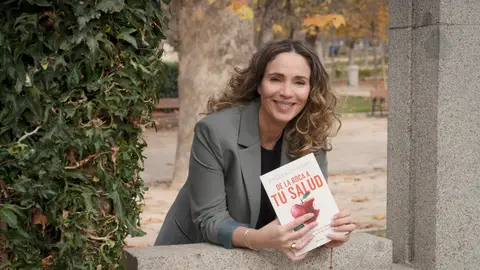Angela Quintas presenta "De la boca a tu salud" Angela Quintas presenta "De la boca a tu salud"