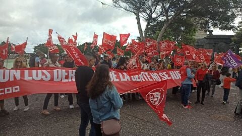 Concrentraciones de UGT y CCOO en Canarias contra el rechazo del decreto omnibus