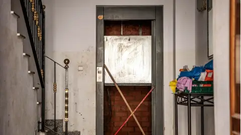 Ascensor sin reparar en la zona DANA Ascensor sin reparar en la zona DANA