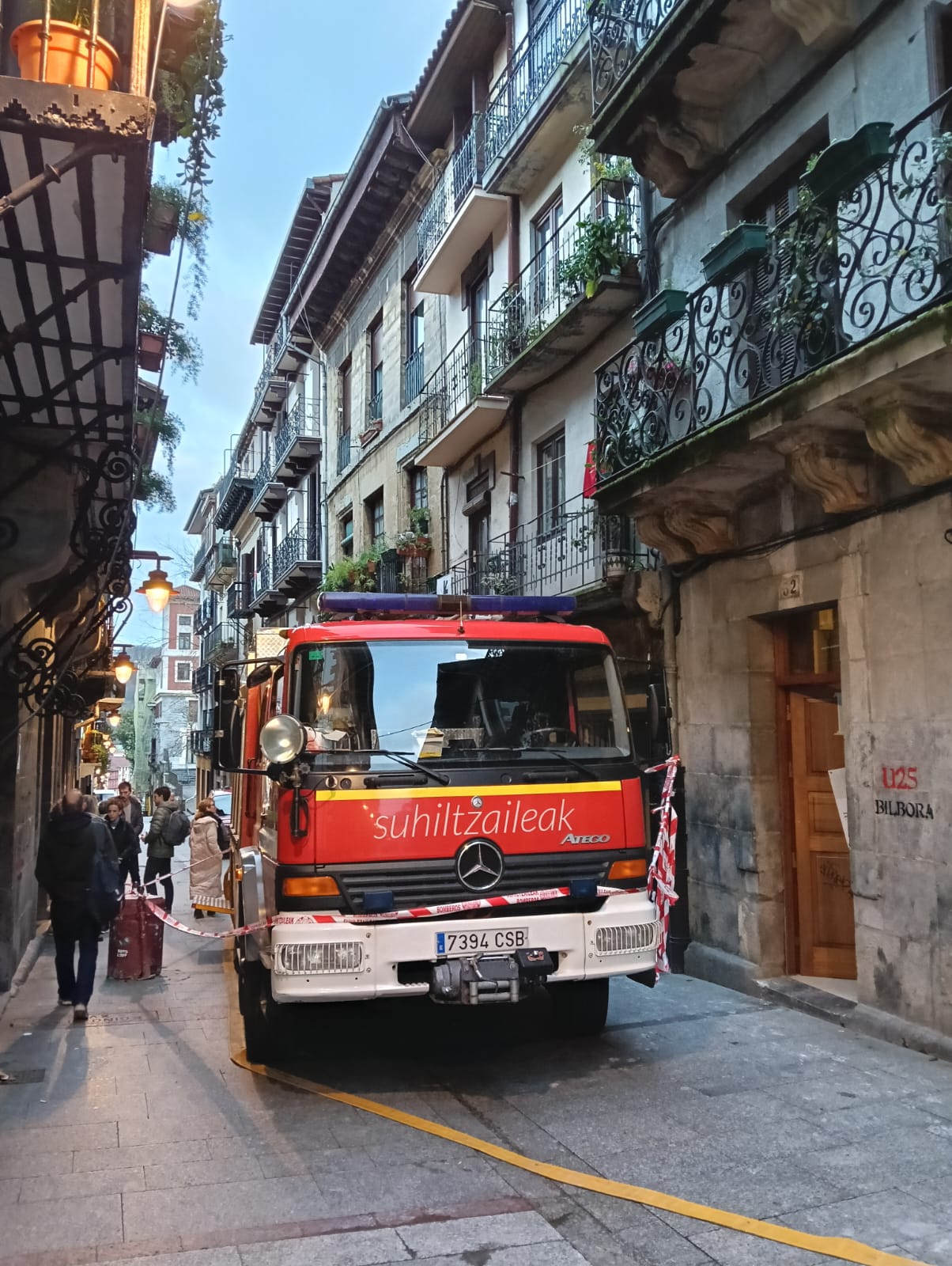 Todas las familias afectadas por el incendio en Hernani, salvo las del portal 36, regresan a sus casas Todas las familias afectadas por el incendio en Hernani, salvo las del portal 36, regresan a sus casas