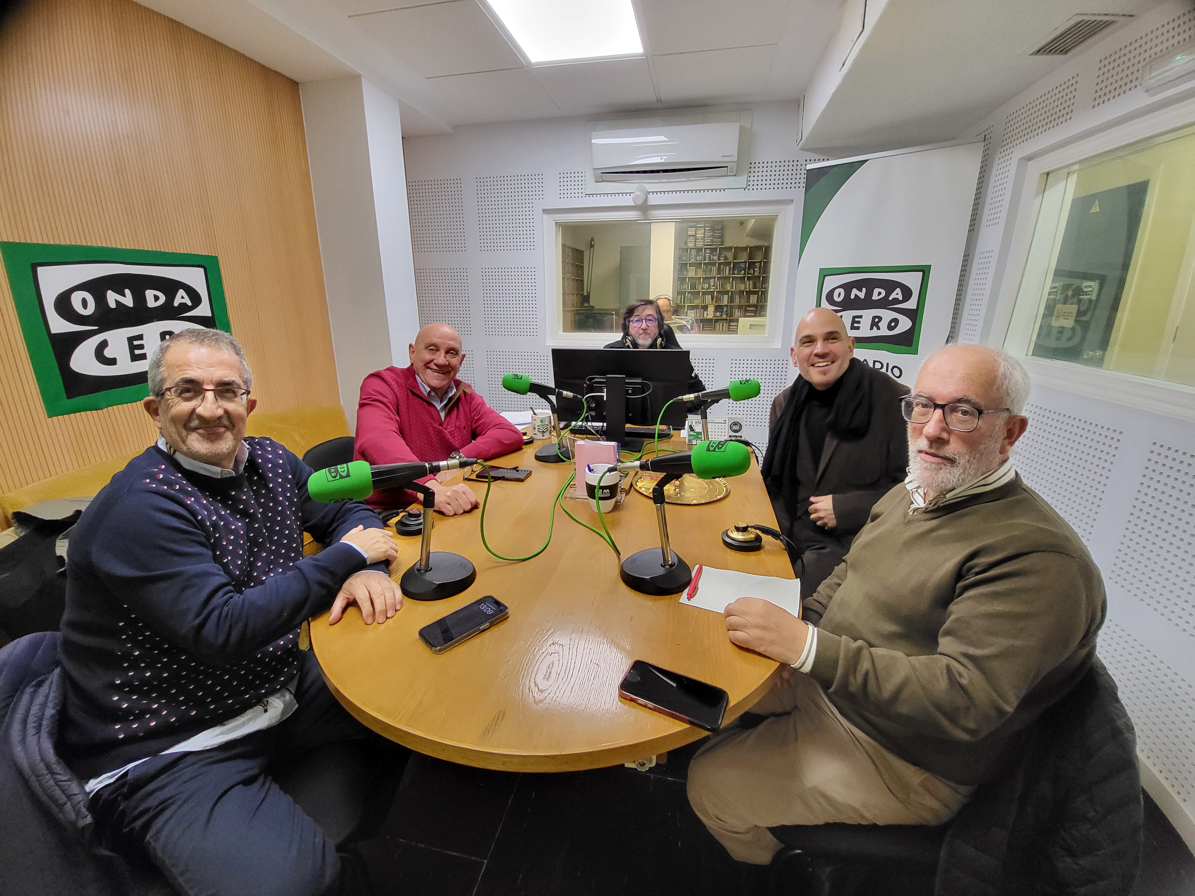 Tertulia de "Locos por Incordiar" a actualidade local e nacional Tertulia de "Locos por Incordiar" a actualidade local e nacional