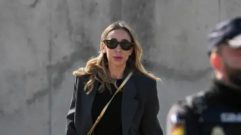 La jefa de prensa de la selección femenina dice que Rubiales la instó a mentir sobre el beso a Jenni Hermoso La jefa de prensa de la selección femenina dice que Rubiales la instó a mentir sobre el beso a Jenni Hermoso