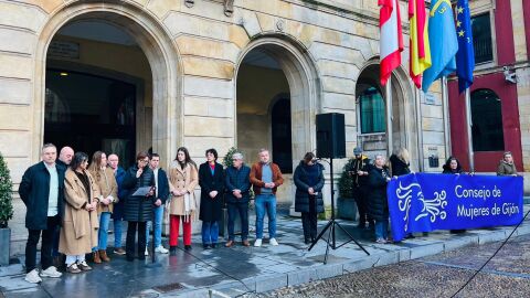 Concentraci&oacute;n de repulsa al asesinato de Karilenia