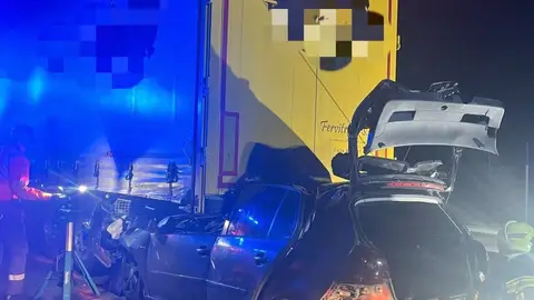 Estado de los vehículos tras el accidente mortal Estado de los vehículos tras el accidente mortal