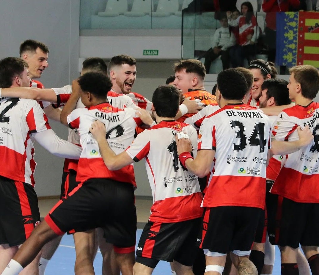 El Fertiberia Balonmano vuelve a hacerlo: Los 'rojiblancos' ganan al Barça B El Fertiberia Balonmano vuelve a hacerlo: Los 'rojiblancos' ganan al Barça B