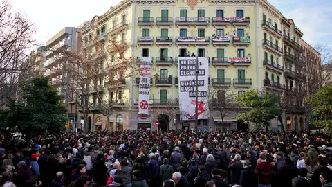 Ajornat el desnonament de la Casa Orsola de Barcelona fins al 18 de febrer Ajornat el desnonament de la Casa Orsola de Barcelona fins al 18 de febrer