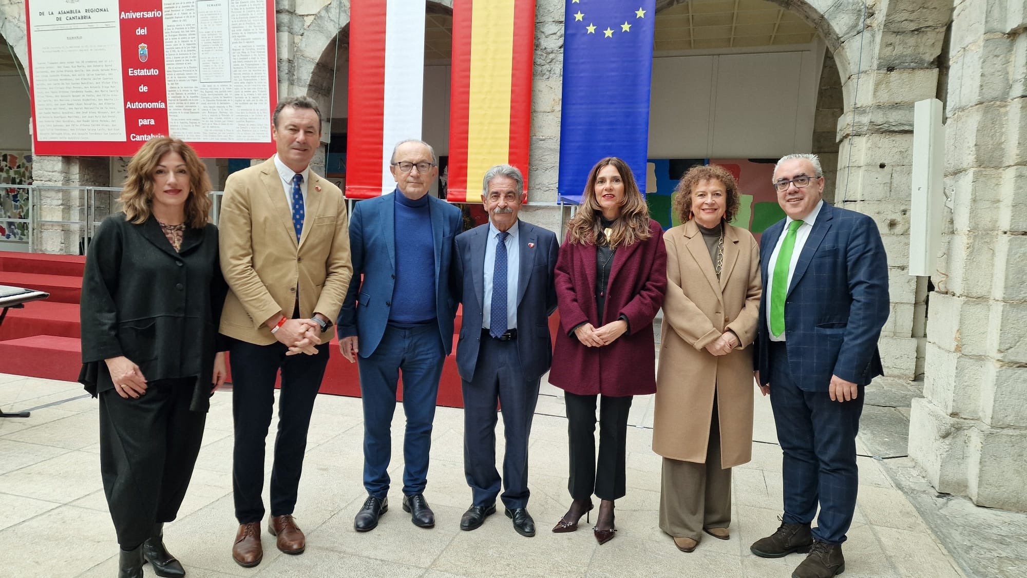 Revilla afirma que es "normal" si hay más de un candidato a la sucesión del PRC Revilla afirma que es "normal" si hay más de un candidato a la sucesión del PRC