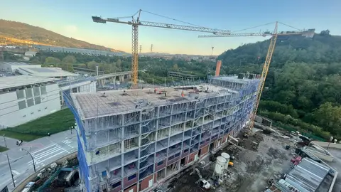 Ni vivienda, ni luz, ni sueldos: las cifras 'micro' que muestran que España no va tan bien