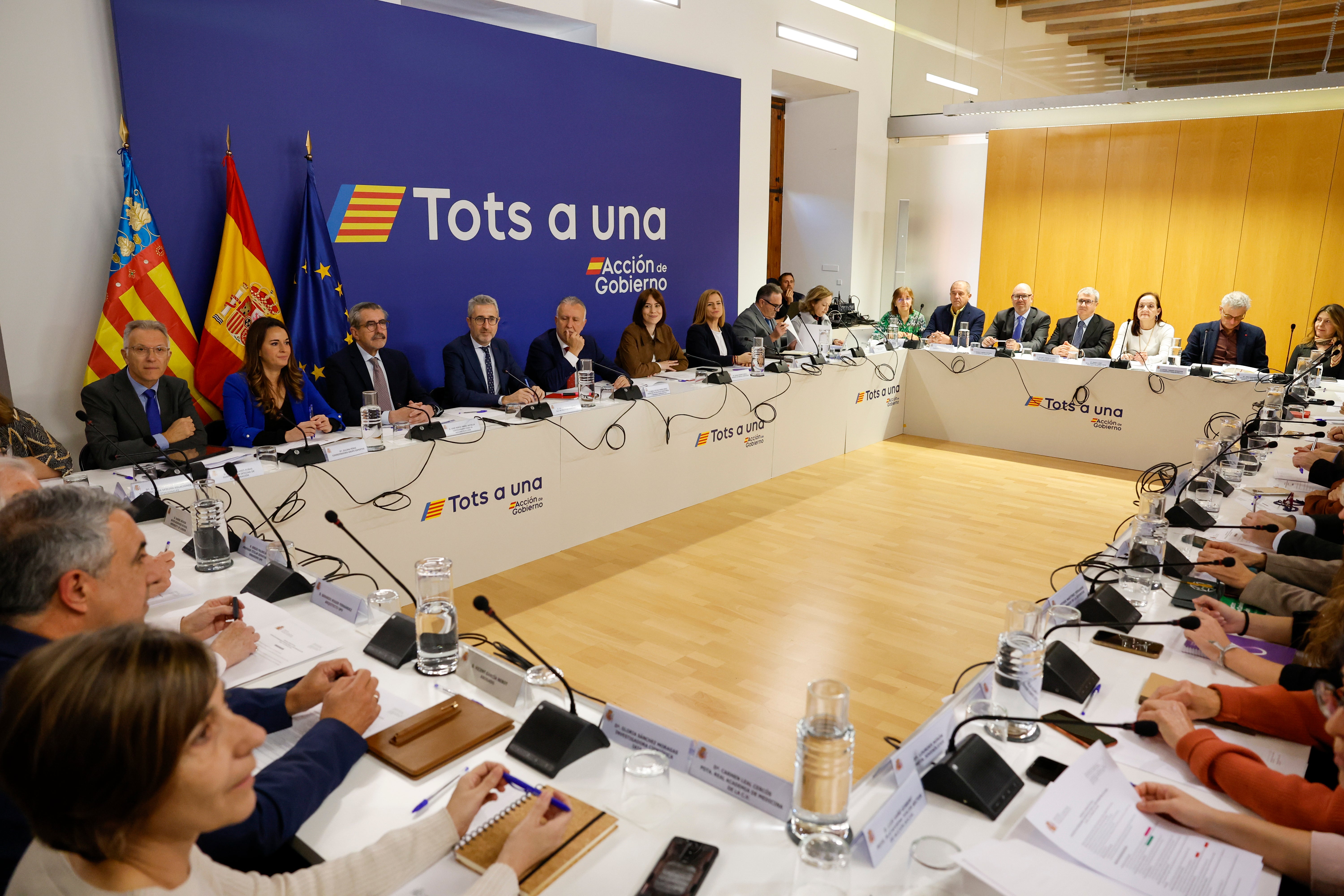 Gobierno y Generalitat abogan por la "coordinación" y la "lealtad" para la reconstrucción tras la DANA Gobierno y Generalitat abogan por la "coordinación" y la "lealtad" para la reconstrucción tras la DANA