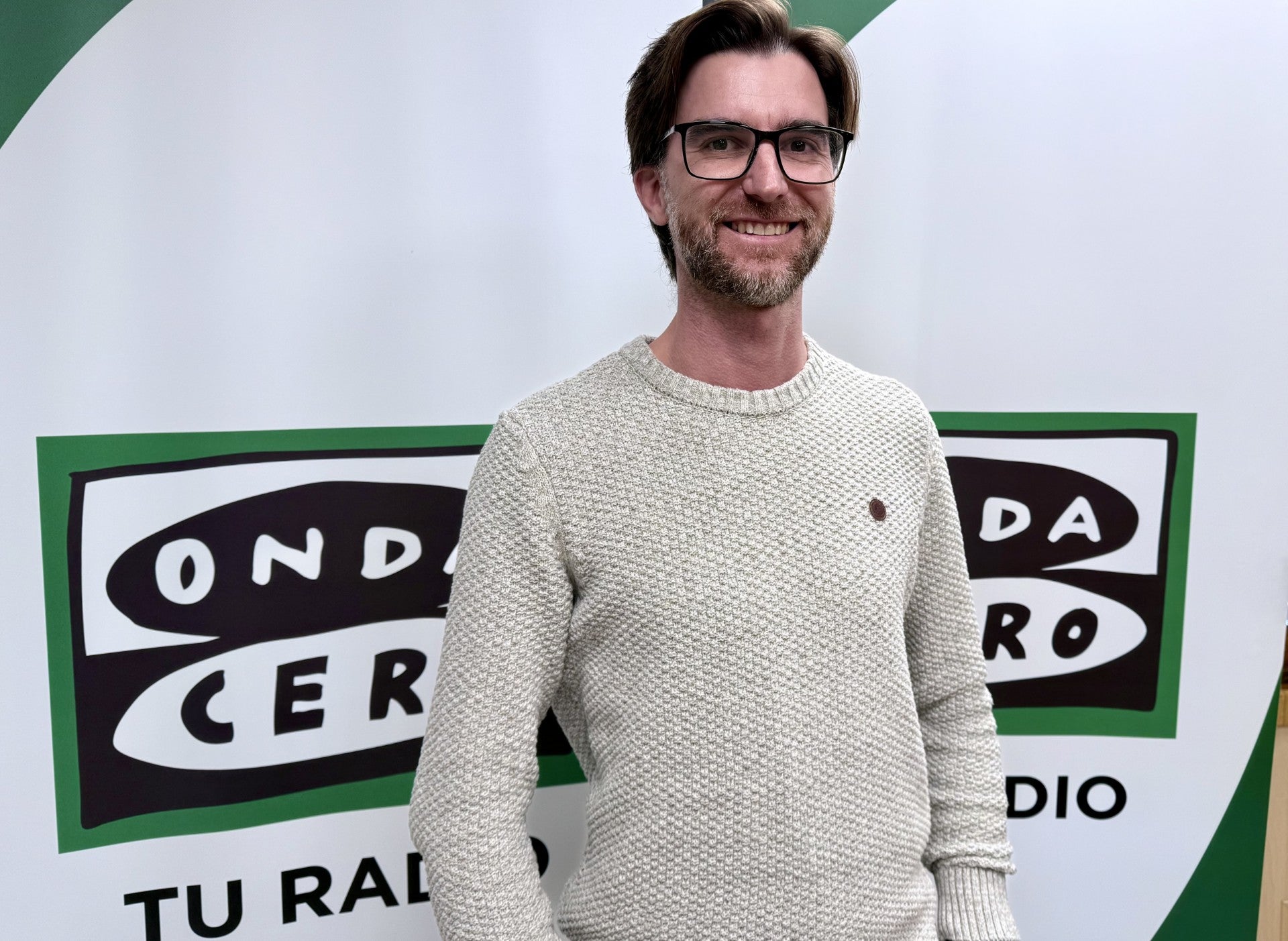 'Me tengo que operar' El libro del Dr. Vicente Olivares, la guía completa para resolver todas tus dudas y miedos 'Me tengo que operar' El libro del Dr. Vicente Olivares, la guía completa para resolver todas tus dudas y miedos