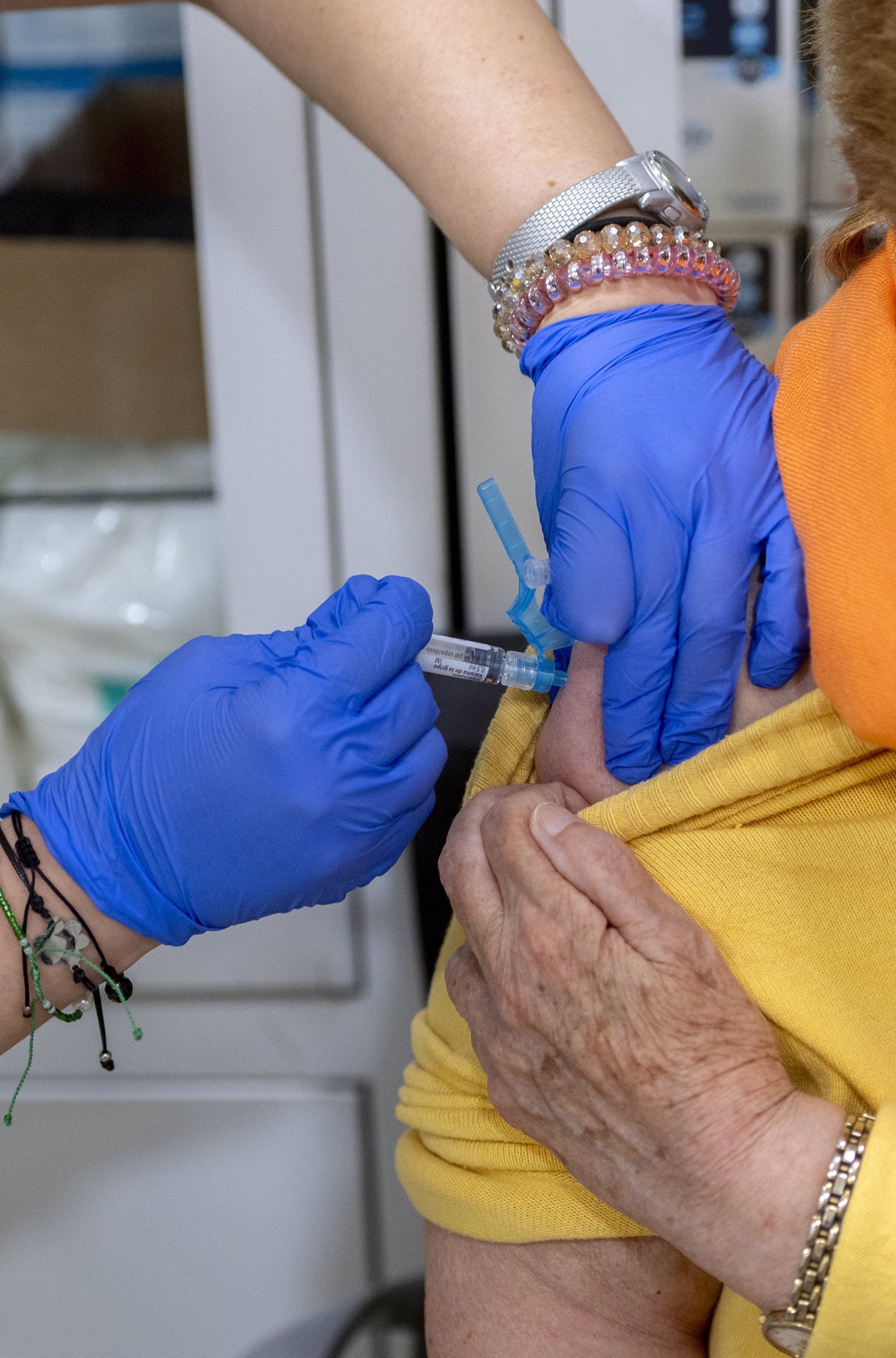 El SES amplía una semana más la vacunación de tarde sin cita previa contra la gripe y la Covid-19 El SES amplía una semana más la vacunación de tarde sin cita previa contra la gripe y la Covid-19