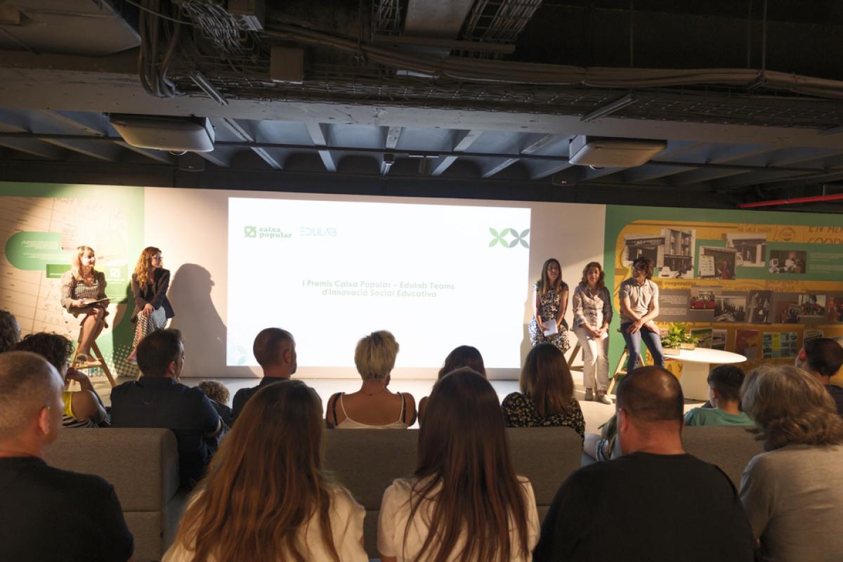 Convocats els II Premis Caixa Popular - EduLab Teams d’Innovació Social Educativa Convocats els II Premis Caixa Popular - EduLab Teams d’Innovació Social Educativa