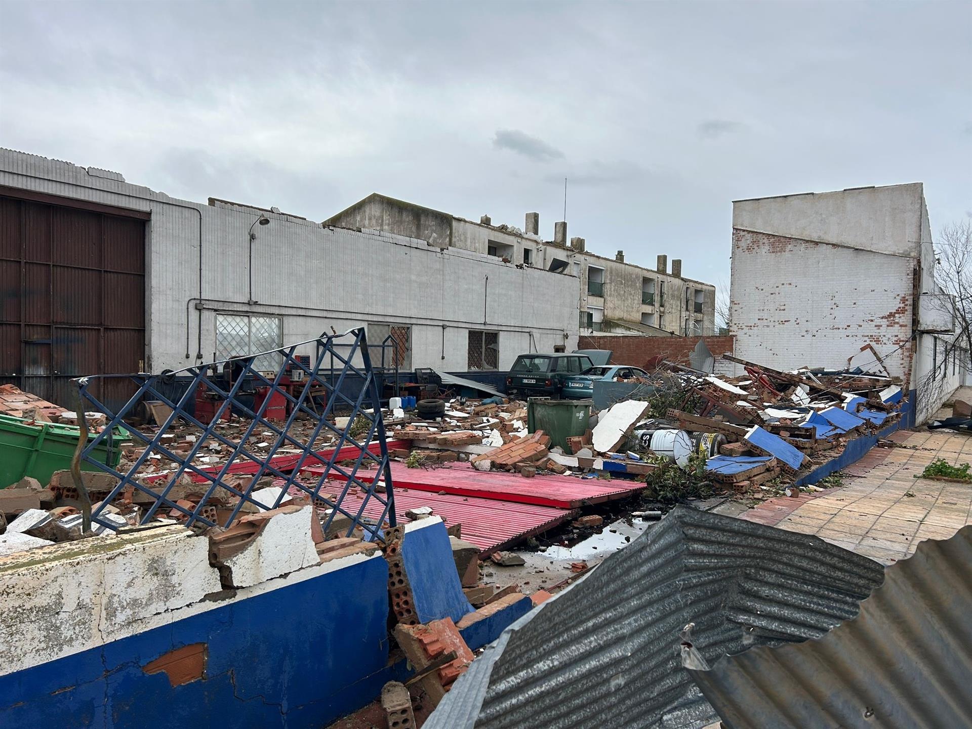 Torre de Juan Abad aprueba solicitar la declaración de zona catastrófica por los daños de la borrasca 'Herminia' Torre de Juan Abad aprueba solicitar la declaración de zona catastrófica por los daños de la borrasca 'Herminia'