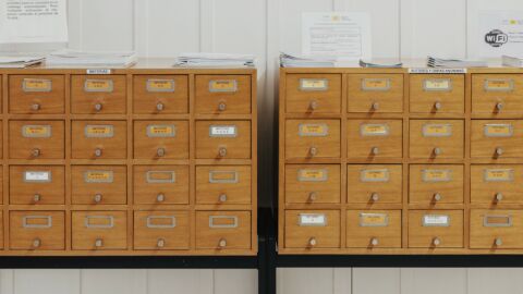 Servicio de Archivo, Hemeroteca y Publicaciones (SAHP) constituye el centro de Documentaci&oacute;n Municipal del Ayuntamiento de Sevilla