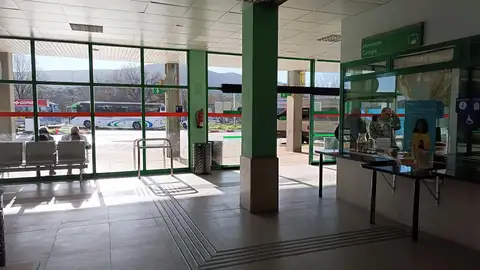 Finalizan las obras de mejora de accesibilidad en las estaciones de autobuses de Plasencia y Navalmoral de la Mata Finalizan las obras de mejora de accesibilidad en las estaciones de autobuses de Plasencia y Navalmoral de la Mata