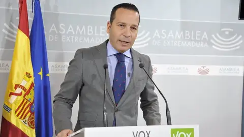 El portavoz de Vox en la Asamblea de Extremadura, Óscar Fernández Calle, en una imagen de archivo El portavoz de Vox en la Asamblea de Extremadura, Óscar Fernández Calle, en una imagen de archivo