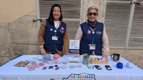 Asociaciones de la Vega Baja salen a la calle en el D&iacute;a Mundial contra el C&aacute;ncer para potenciar la labor de informaci&oacute;n y prevenci&oacute;n 