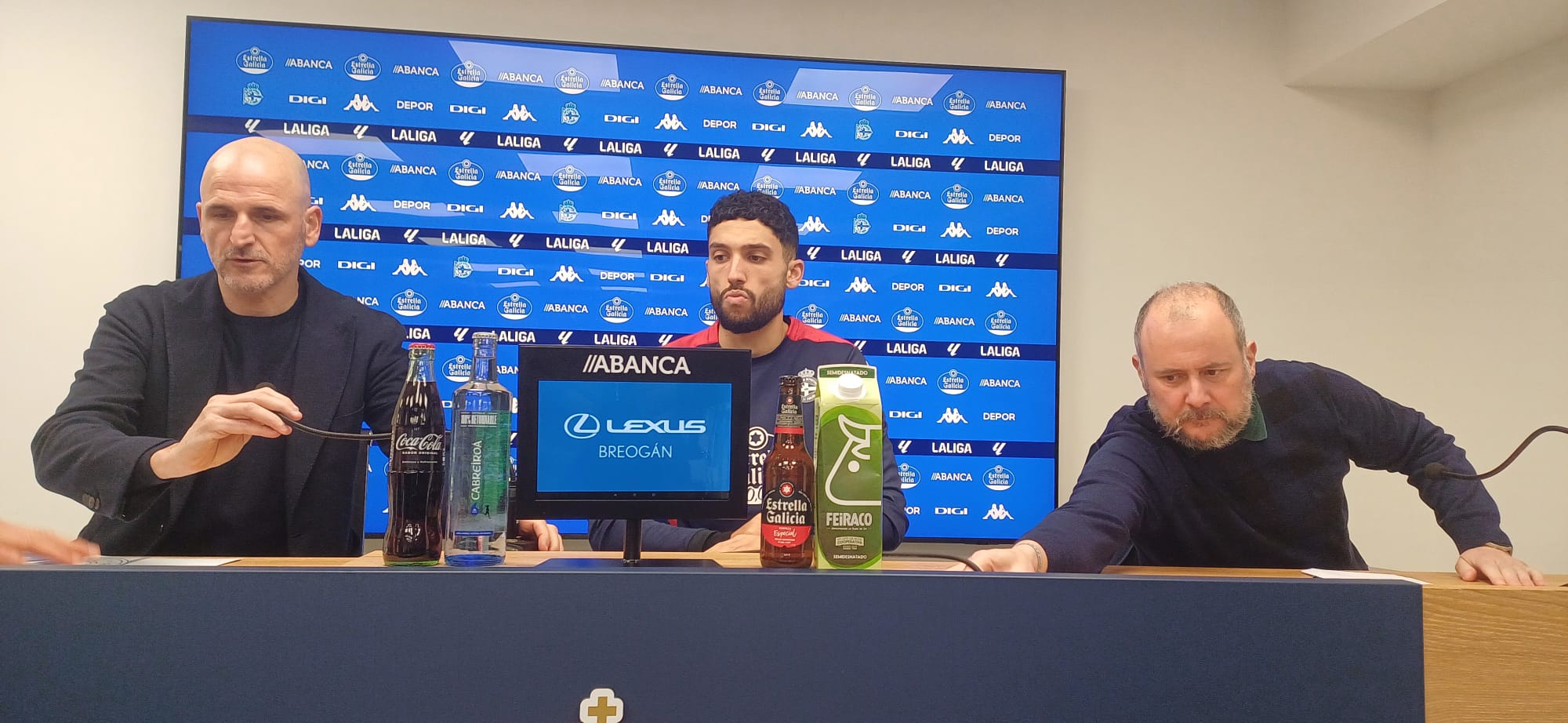 Zakaria Eddahchouri: "Marcar goles es secundario, quiero jugar, aportar y ayudar al Deportivo en lo que haga falta" Zakaria Eddahchouri: "Marcar goles es secundario, quiero jugar, aportar y ayudar al Deportivo en lo que haga falta"