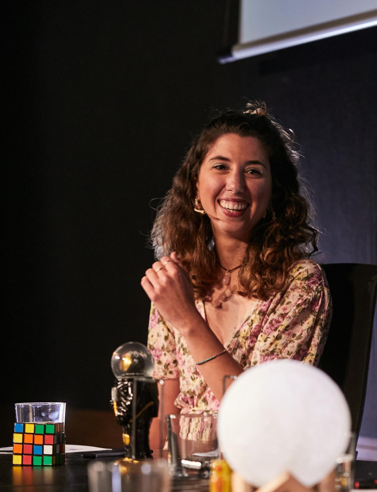 Empresa en femení amb Ana Ruiz Alaya, comunicadora i divulgadora cientifica Empresa en femení amb Ana Ruiz Alaya, comunicadora i divulgadora cientifica