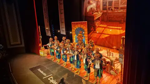 'Tocando madera' 'Tocando madera'