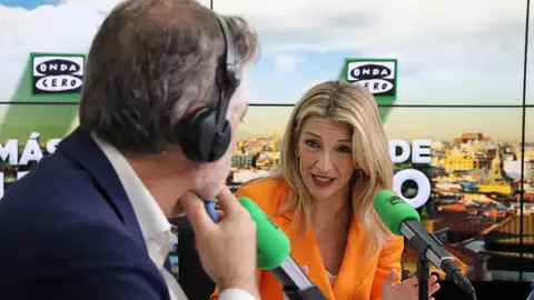 La vicepresidenta segunda y ministra de Trabajo, Yolanda Díaz, durante su entrevista en 'Más de uno' con Carlos Alsina La vicepresidenta segunda y ministra de Trabajo, Yolanda Díaz, durante su entrevista en 'Más de uno' con Carlos Alsina
